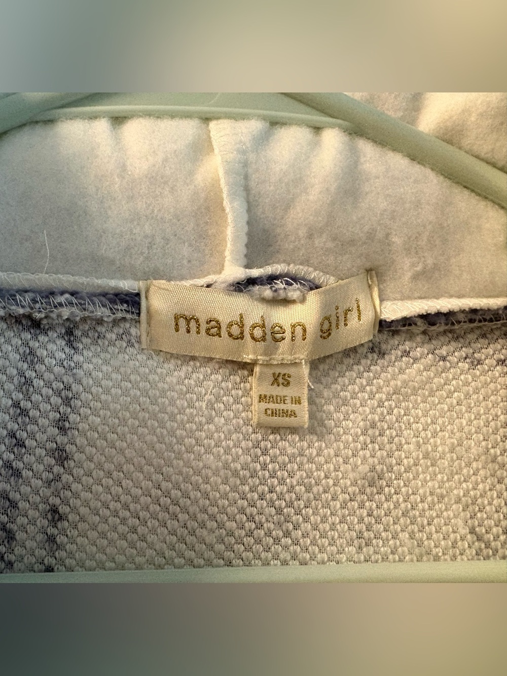 NWT Madden Girl Blue and White Plaid Sherpa Jacket with Hood and Button Detail - Picture 5 of 5